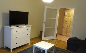Heidi Apartman